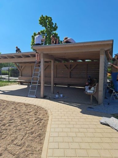 Sonnenschutz mit Sitzbank